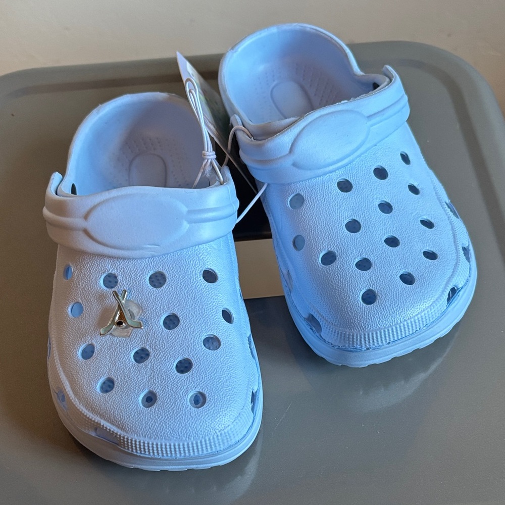 Children's Sky Blue Slip-On Clogs